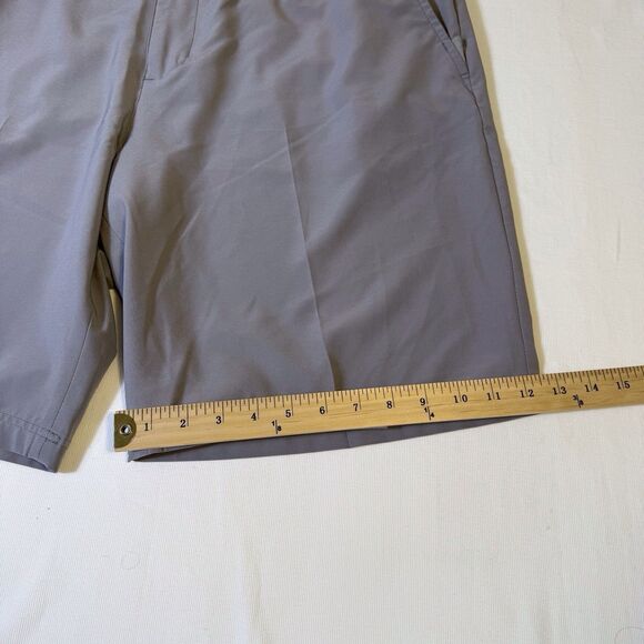 IZOD Golf Swing Flex Gray Chino Shorts Mens Size 40‎ Breathable Lightweight - Picture 6 of 13